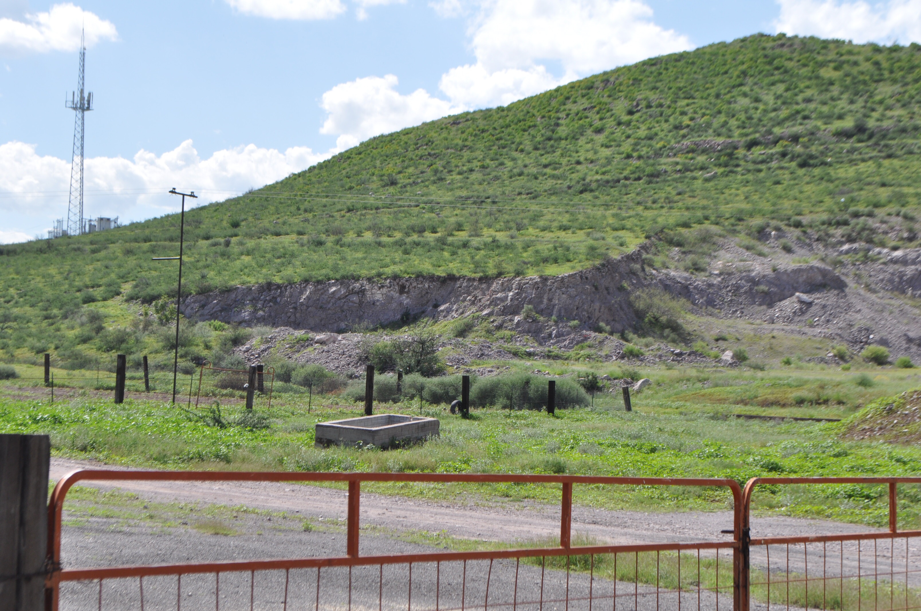 Recortes atrás de corrales